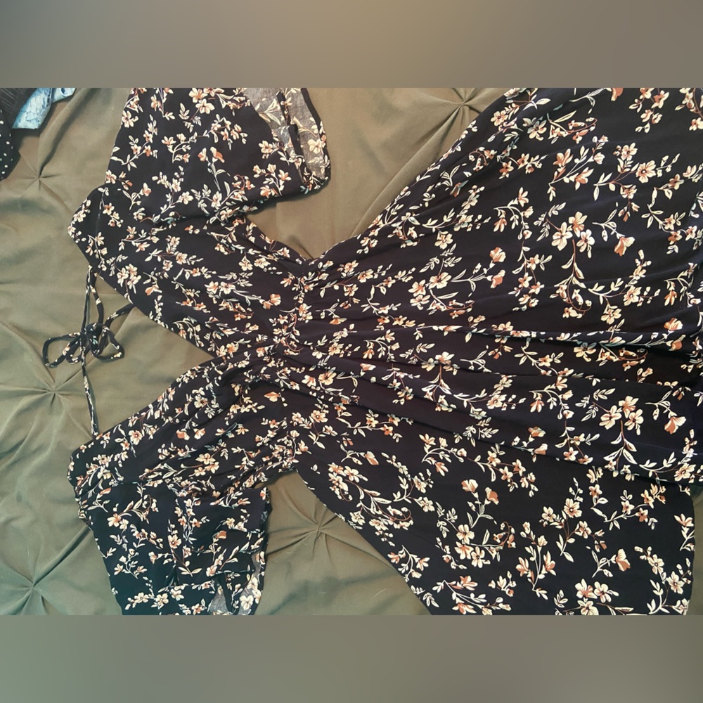 SHEIN short sleeve dress. Size small. Excellent condition.